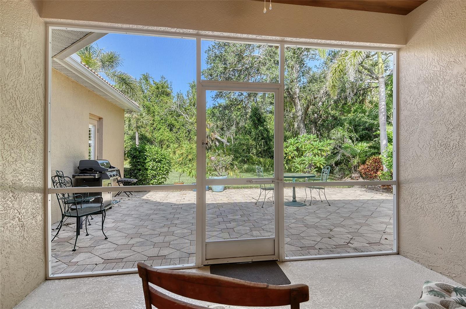 Image 18 of 55 For 9032 Willow Brook Drive
