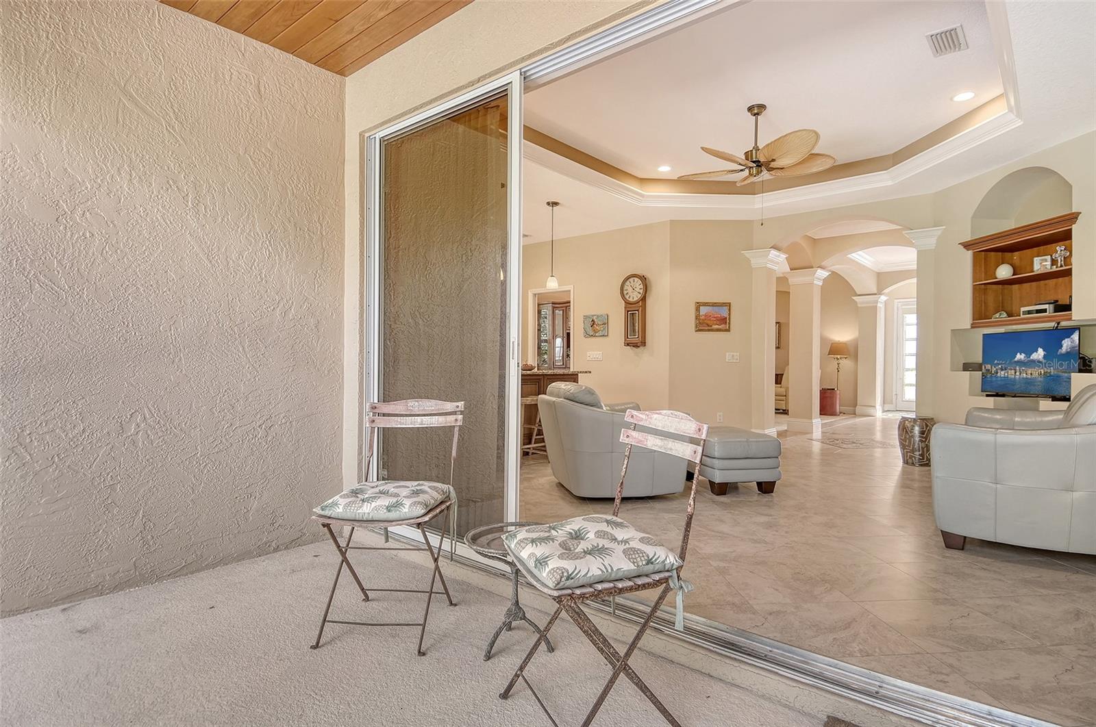 Image 19 of 55 For 9032 Willow Brook Drive