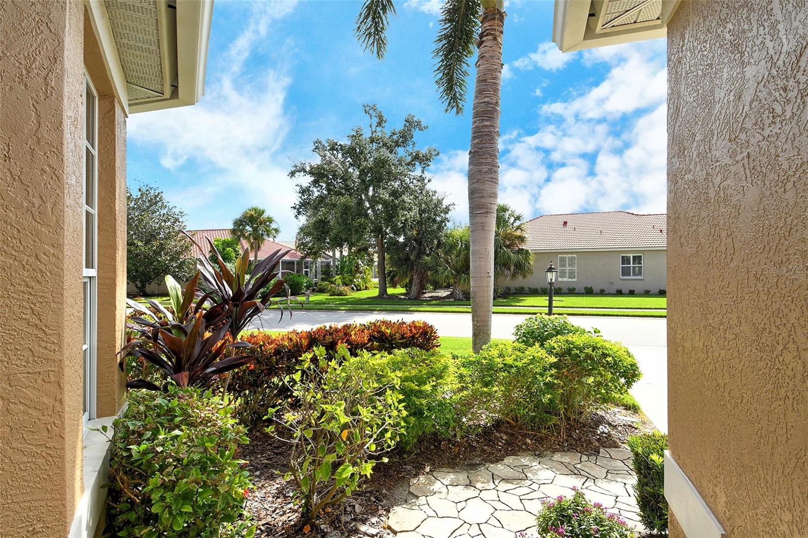 Image 3 of 55 For 9032 Willow Brook Drive