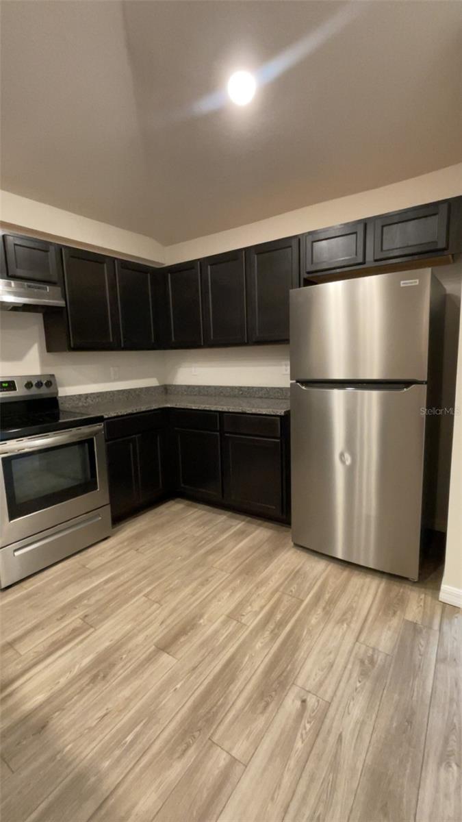 Image 10 of 22 For 17174 Belmont Avenue