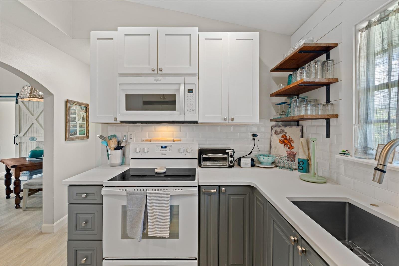 Image 19 of 68 For 2517 Avenue C