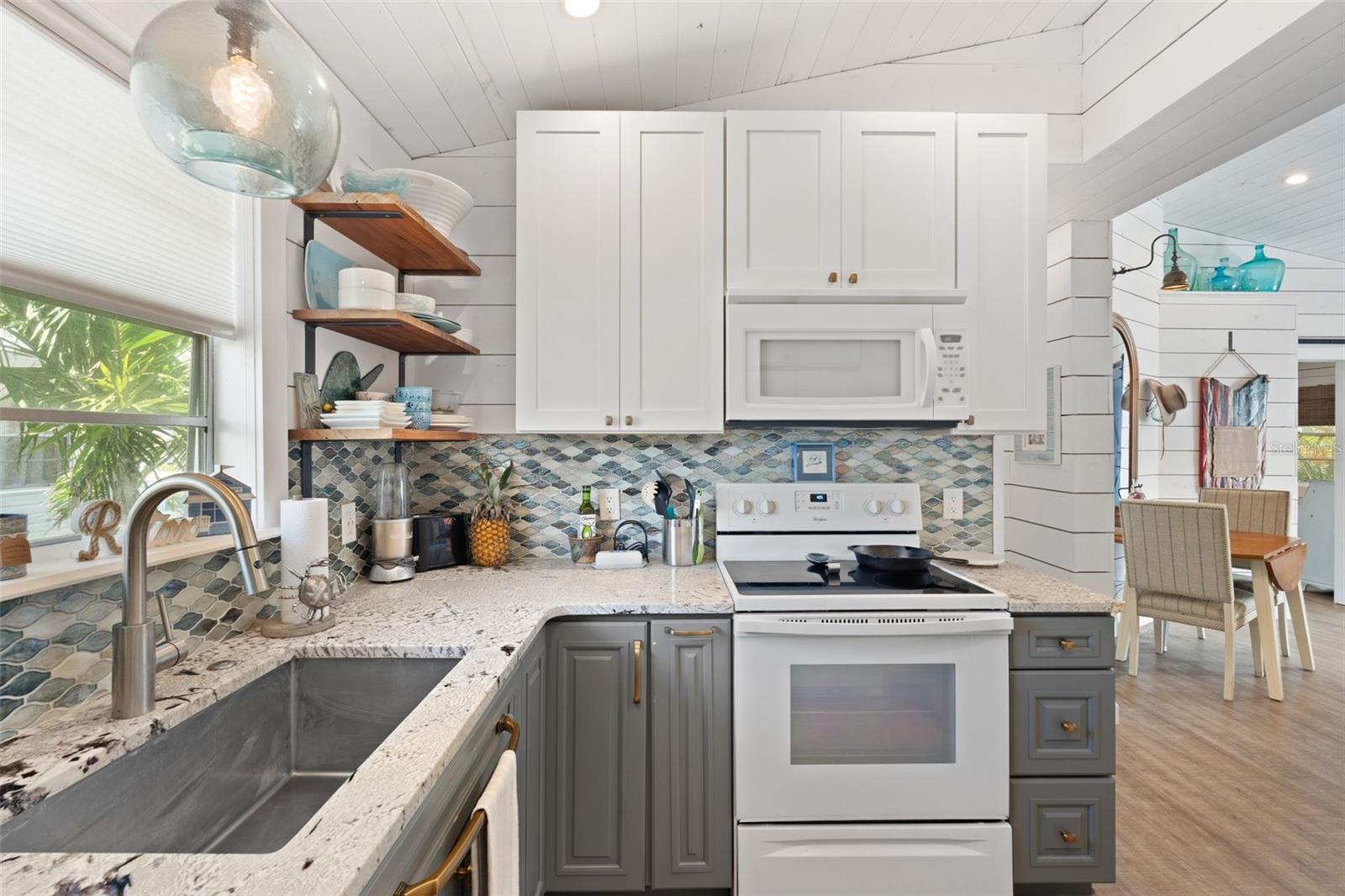 Image 41 of 68 For 2517 Avenue C