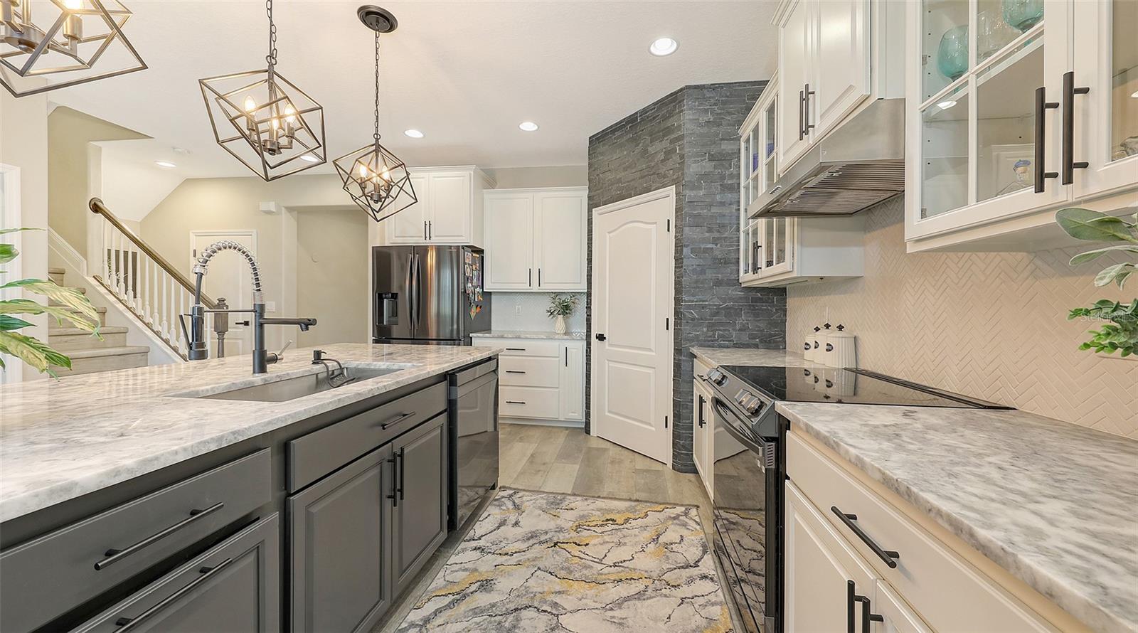 Image 10 of 60 For 2821 Oriole Drive