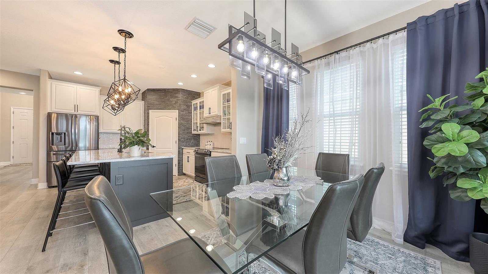 Image 16 of 60 For 2821 Oriole Drive