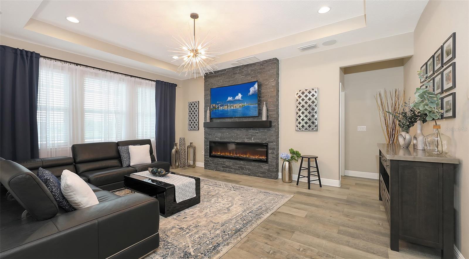Image 18 of 60 For 2821 Oriole Drive