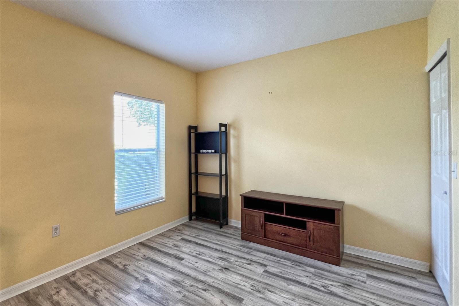 Image 13 of 48 For 14741 Amberjack Terrace
