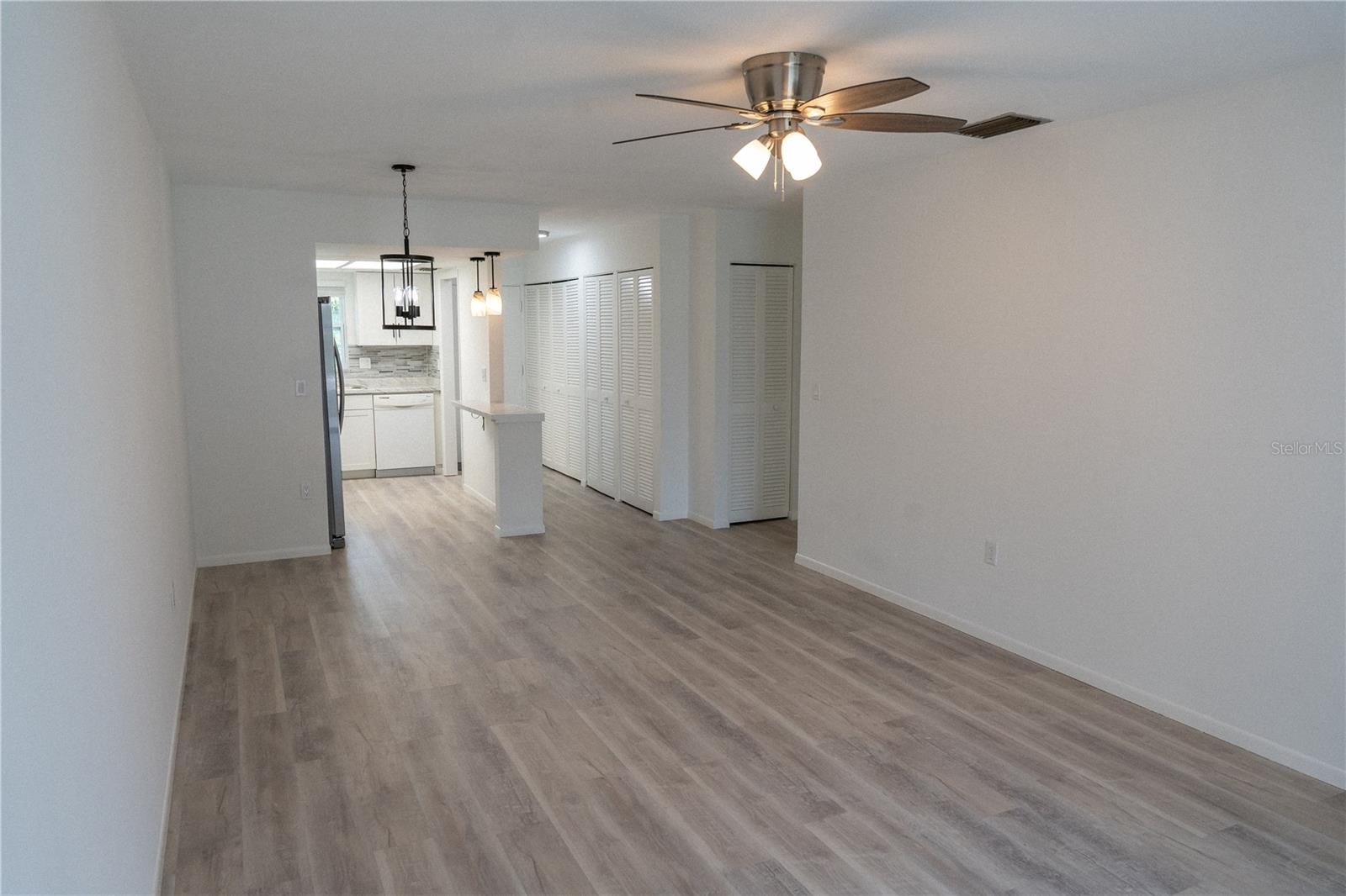 Image 11 of 30 For 2765 Golf Course Drive 102