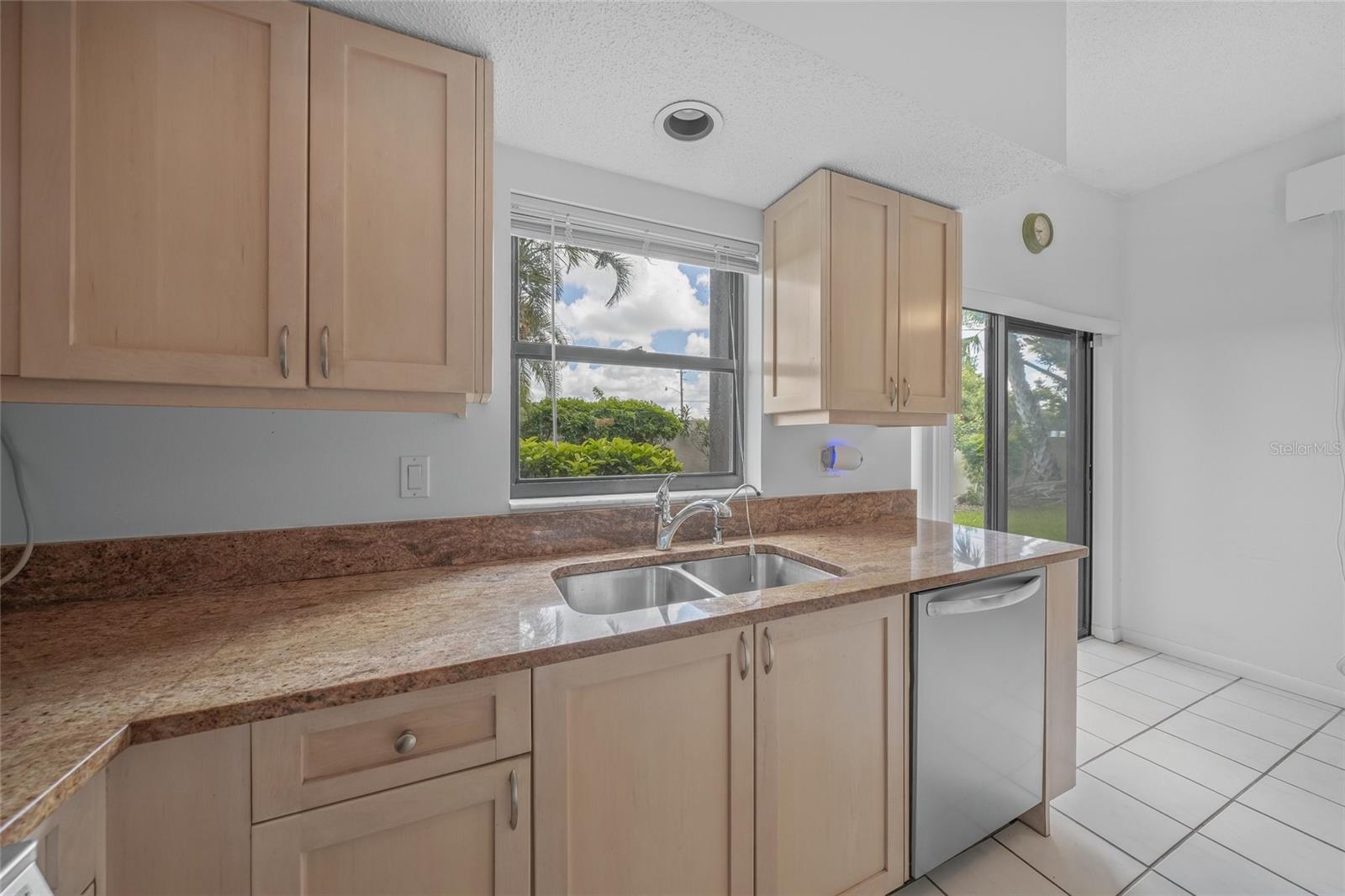 Image 19 of 55 For 1641 Starling Drive 103