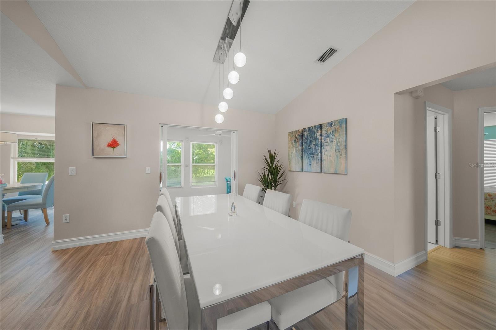 Image 13 of 49 For 5242 Old Ashwood Drive