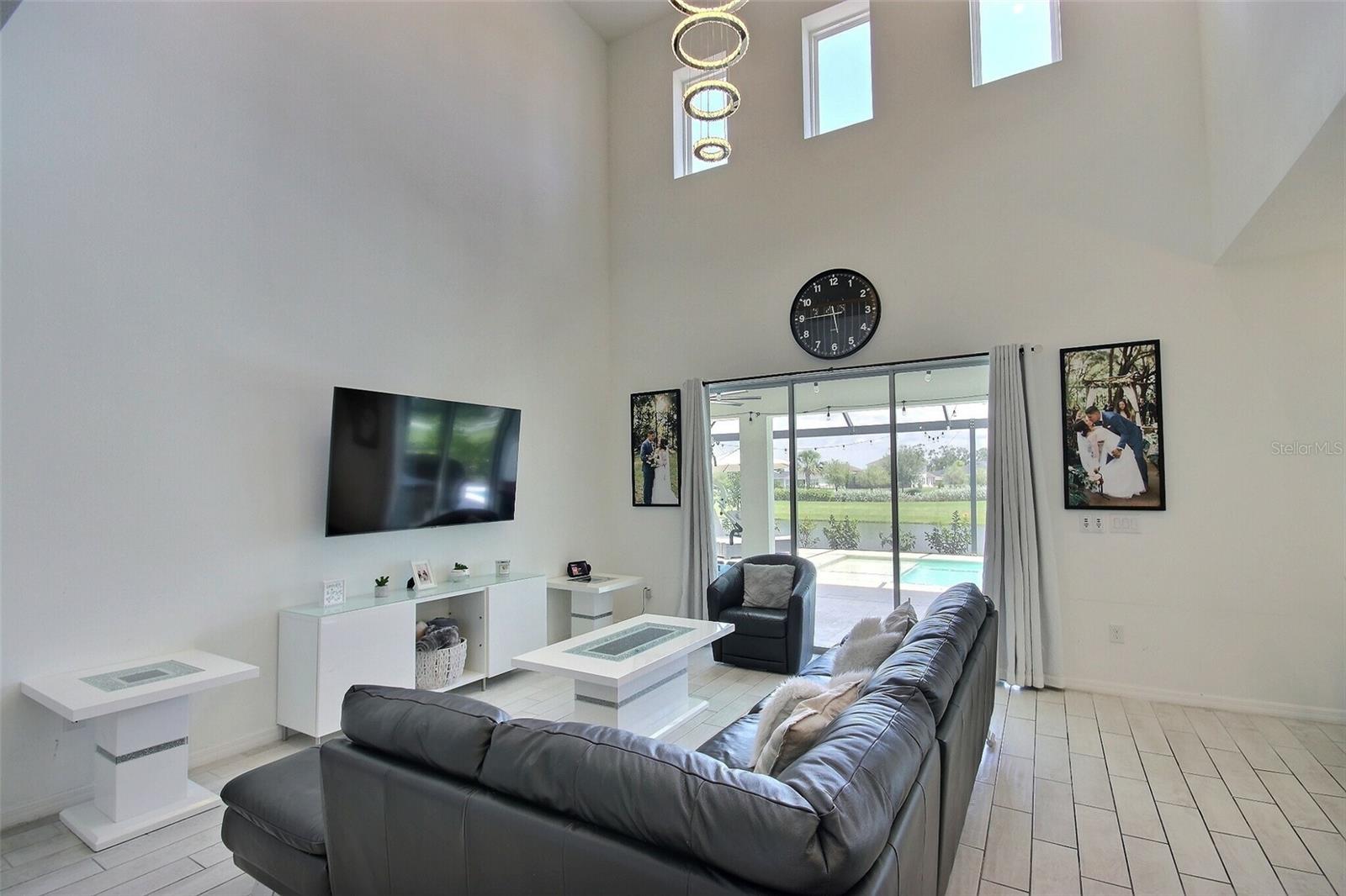 Image 21 of 72 For 10567 Piedra Dr