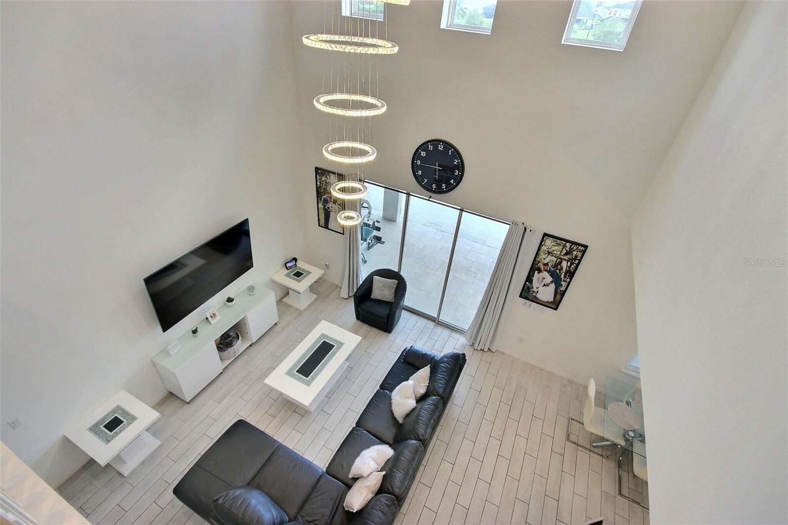 Image 33 of 72 For 10567 Piedra Dr