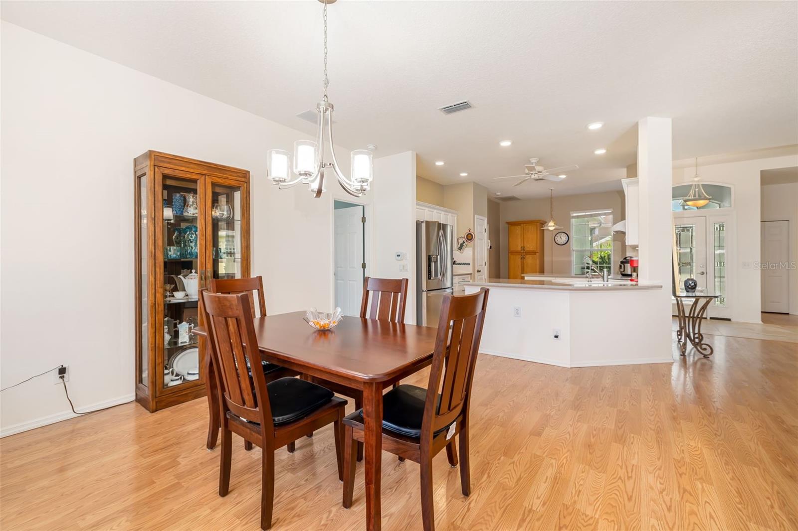 Image 16 of 39 For 7810 Castleisland Drive