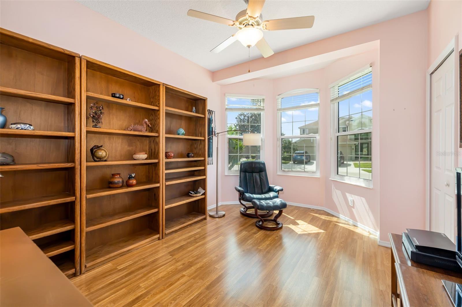 Image 27 of 39 For 7810 Castleisland Drive