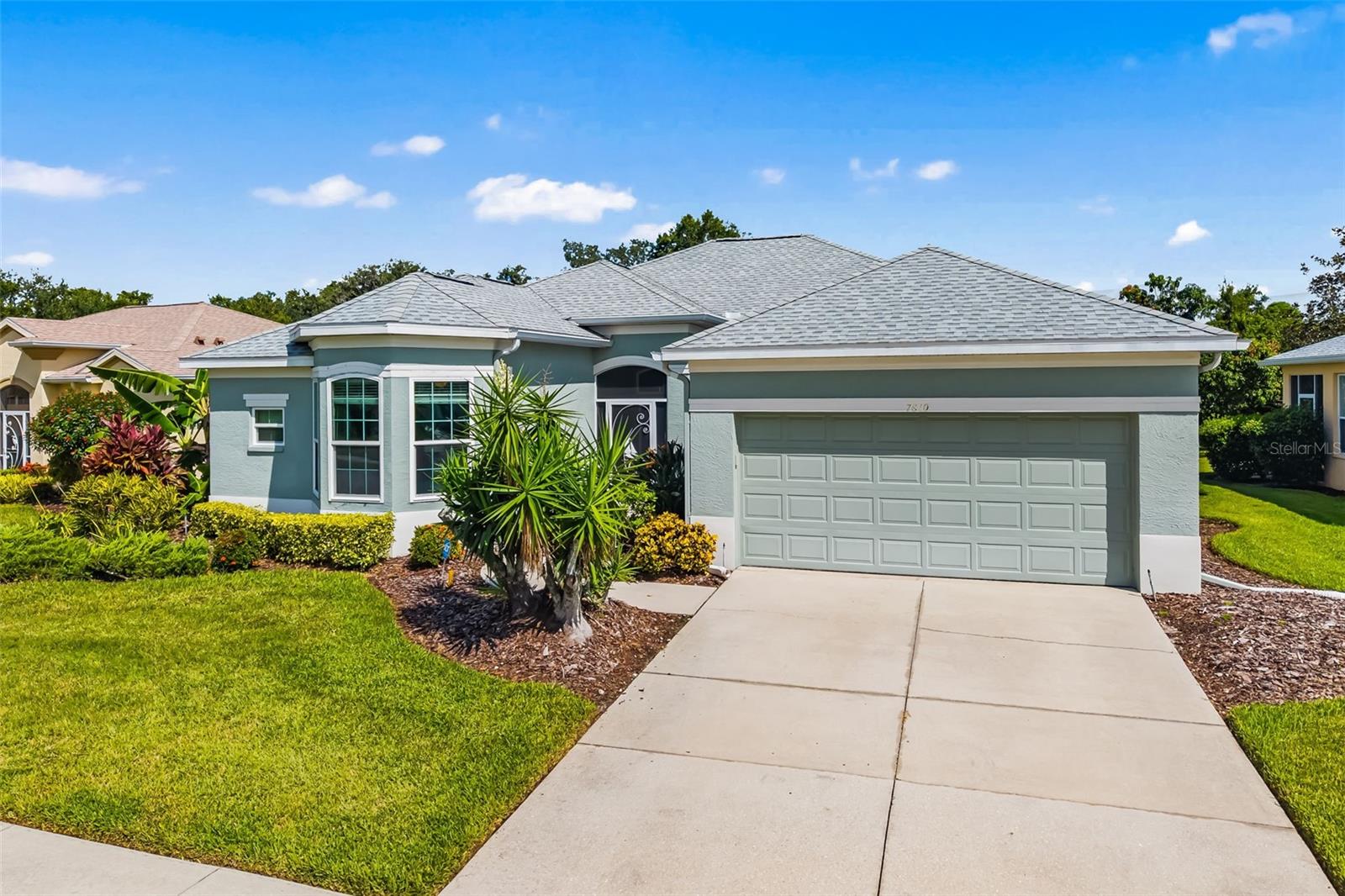 Image 4 of 39 For 7810 Castleisland Drive