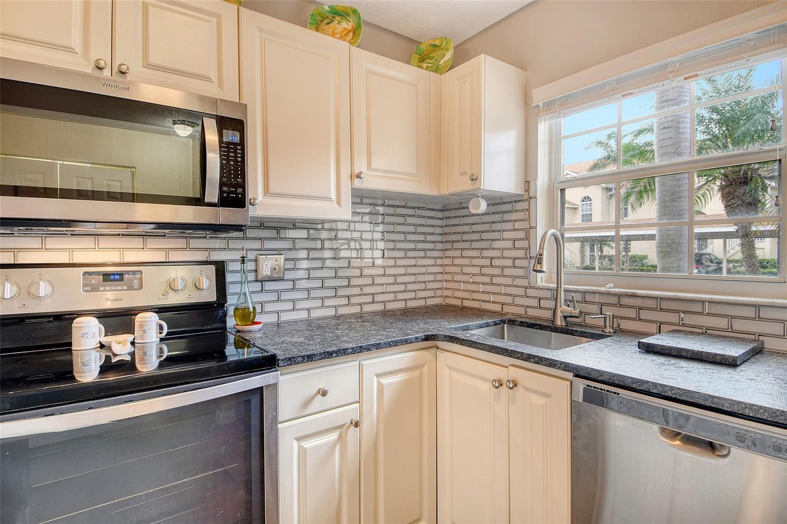 Image 19 of 70 For 4235 Castlebridge Lane 1210