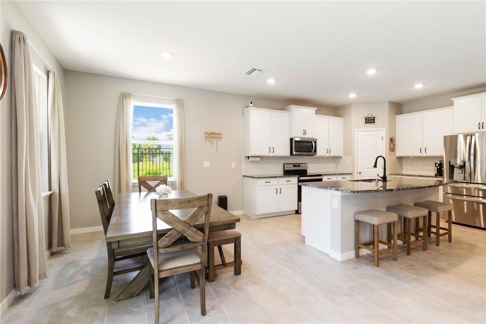 Image 11 of 43 For 2164 Midnight Pearl Drive