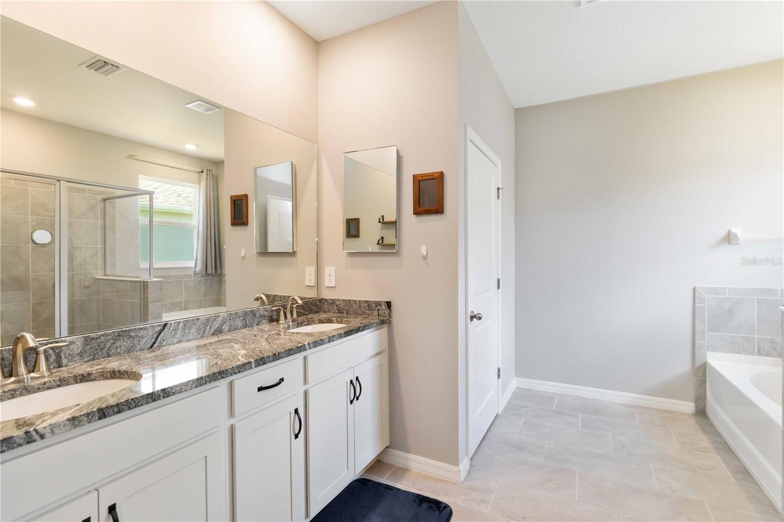 Image 16 of 43 For 2164 Midnight Pearl Drive