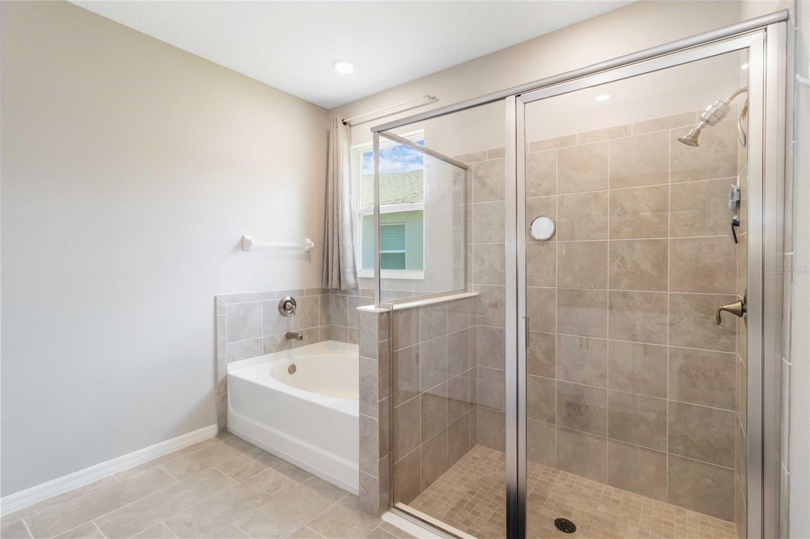 Image 17 of 43 For 2164 Midnight Pearl Drive