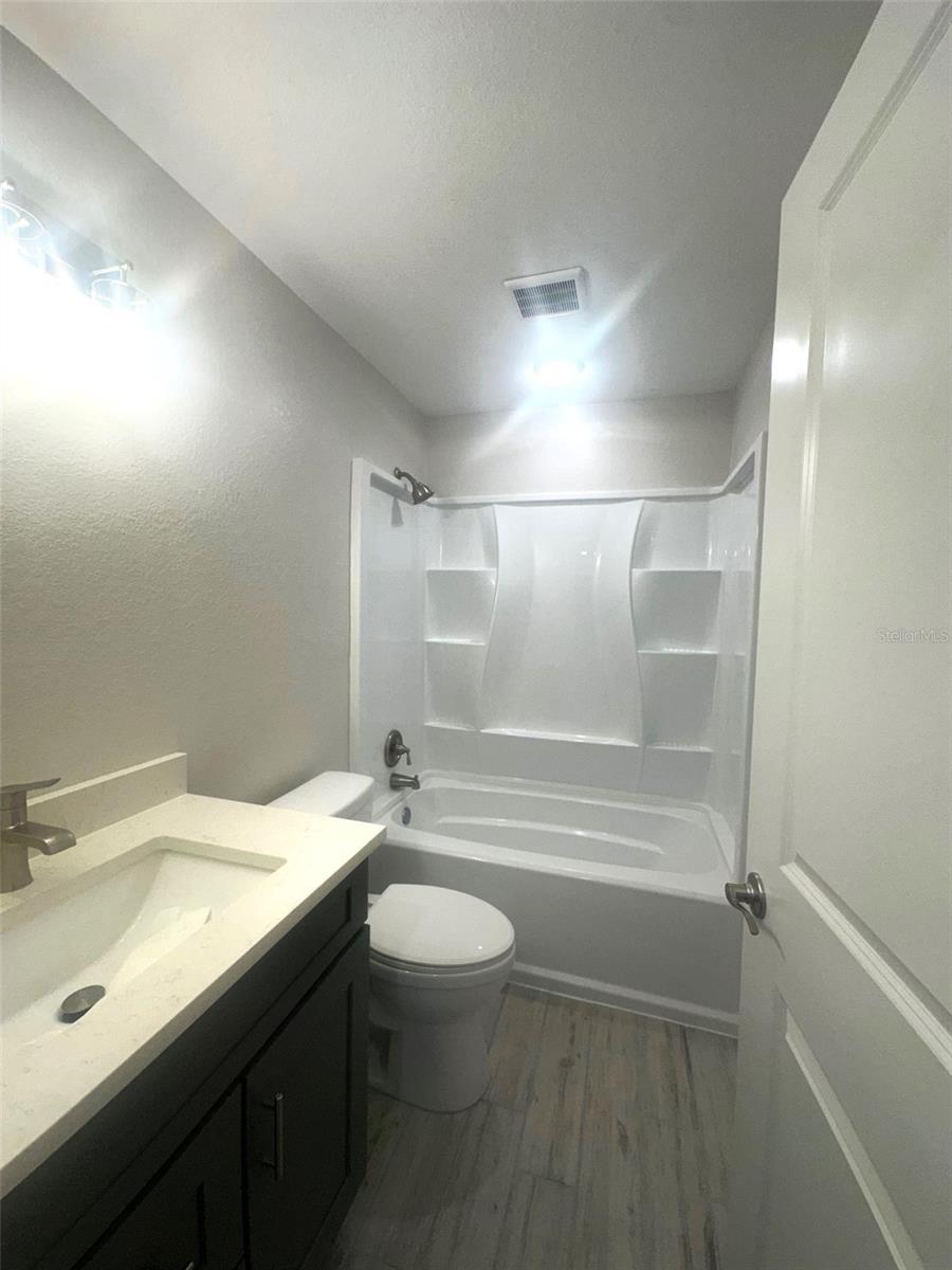 Image 3 of 9 For 334 Azalea Avenue Nw