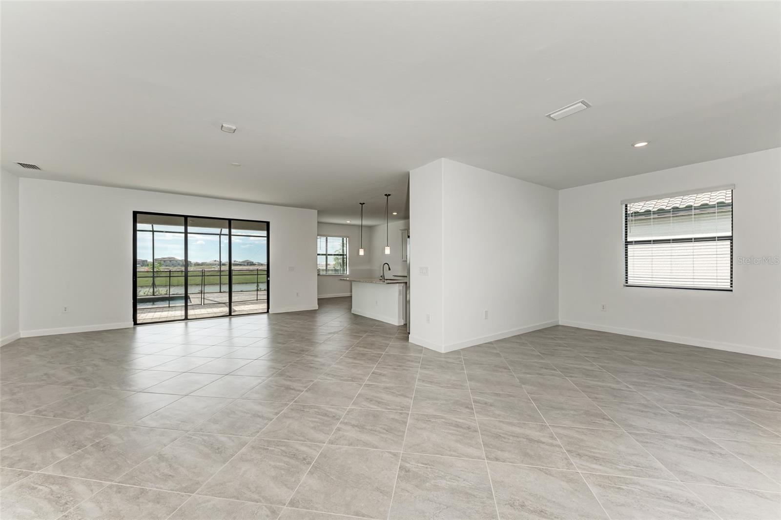 Image 4 of 62 For 5032 Seafoam Trail
