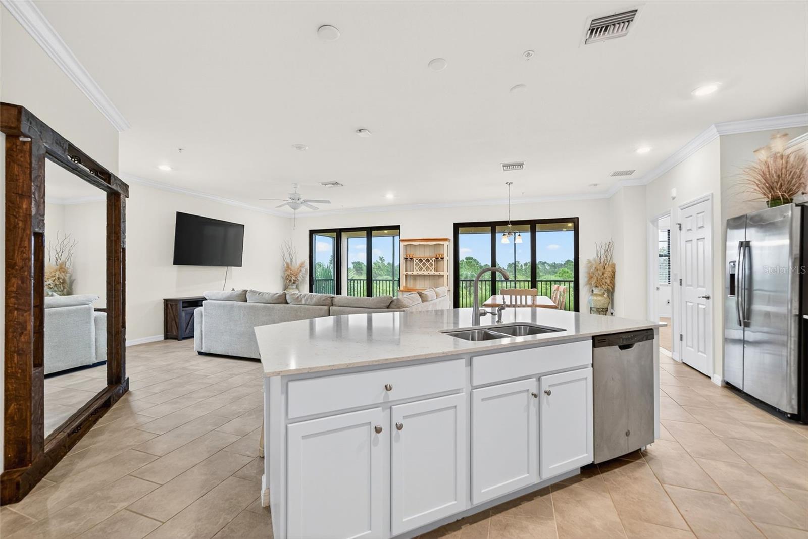 Image 21 of 91 For 10047 Crooked Creek Drive 201