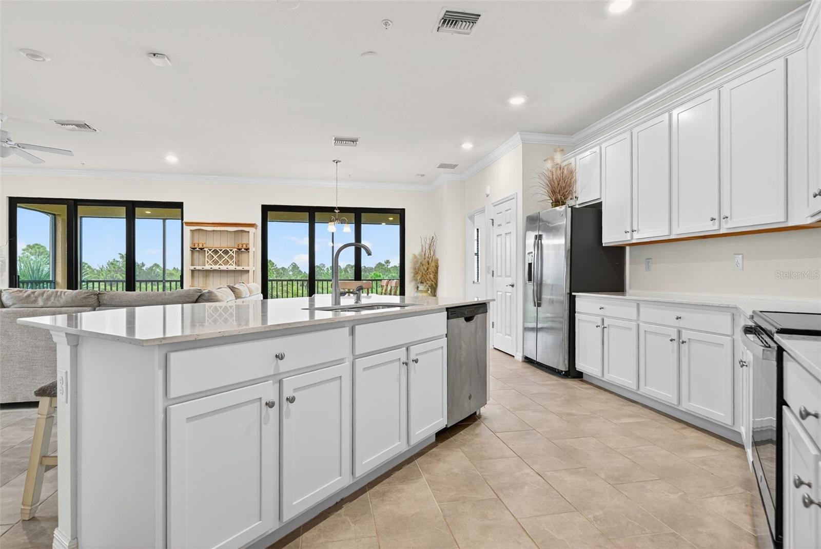 Image 24 of 91 For 10047 Crooked Creek Drive 201