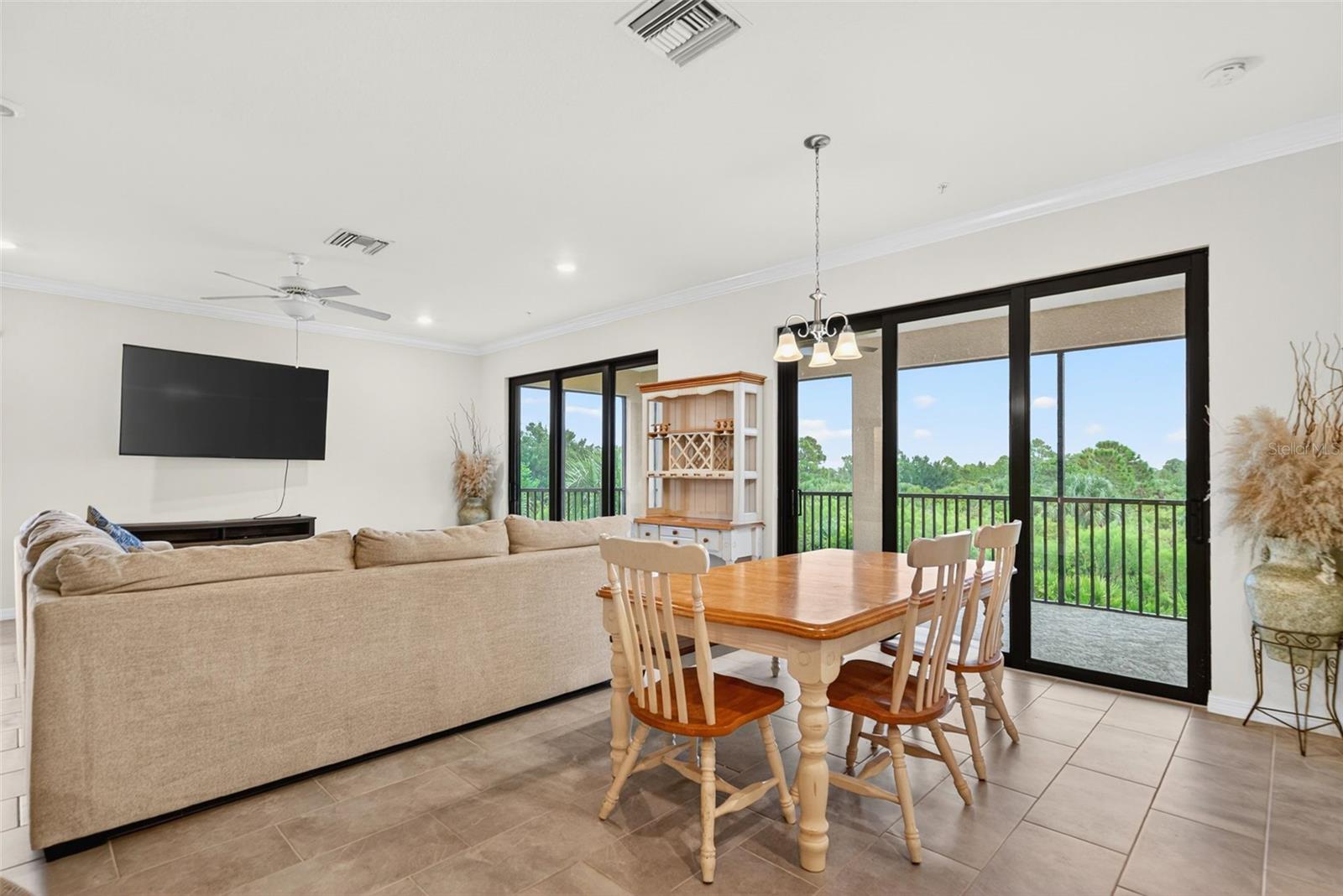 Image 28 of 91 For 10047 Crooked Creek Drive 201