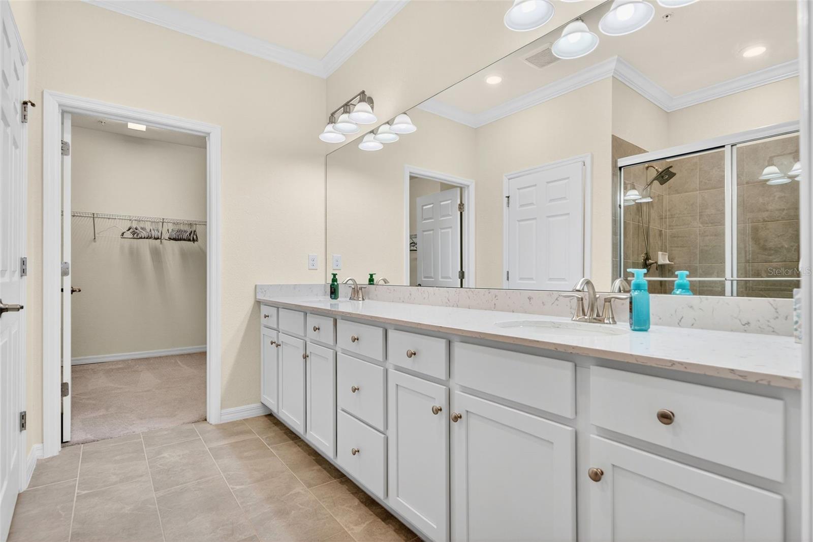 Image 39 of 91 For 10047 Crooked Creek Drive 201