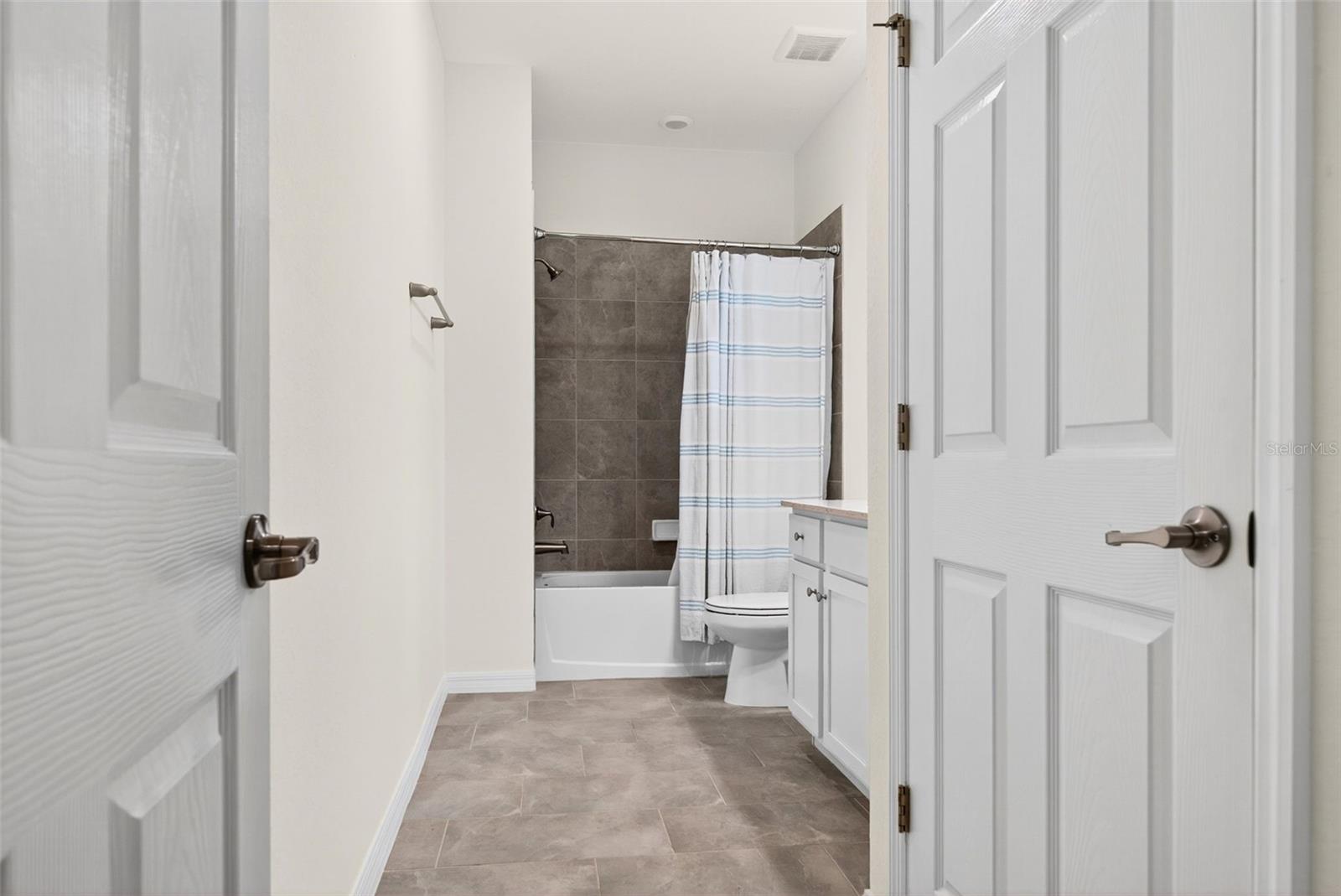 Image 46 of 91 For 10047 Crooked Creek Drive 201