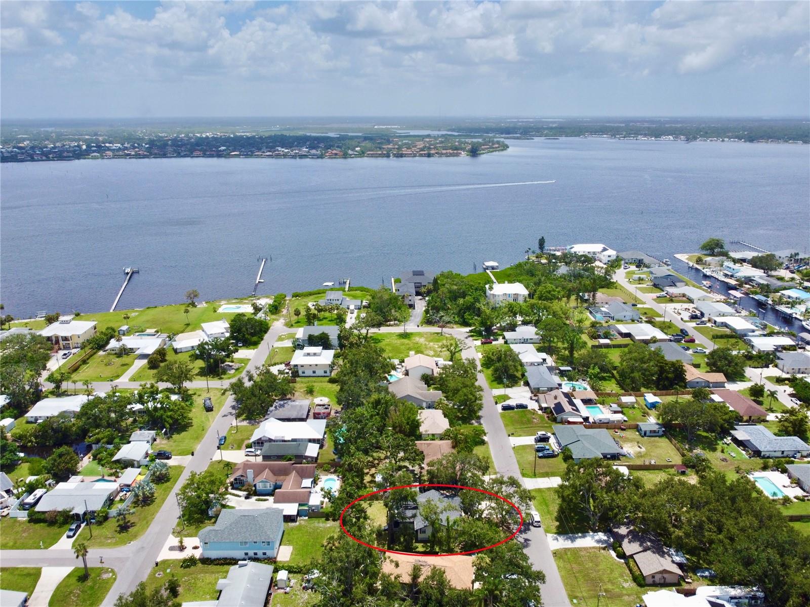 Image 17 of 52 For 808 44th Avenue E