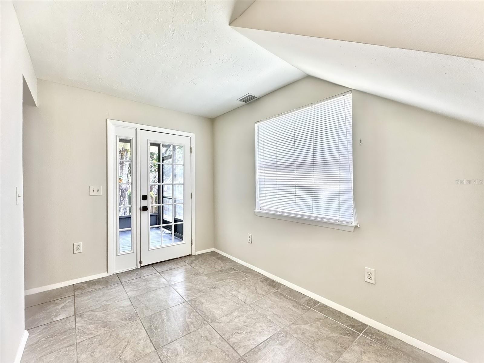 Image 39 of 52 For 808 44th Avenue E