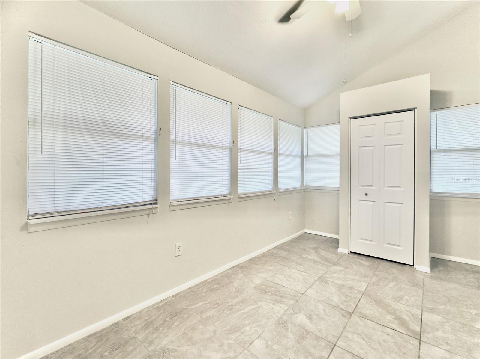 Image 46 of 52 For 808 44th Avenue E