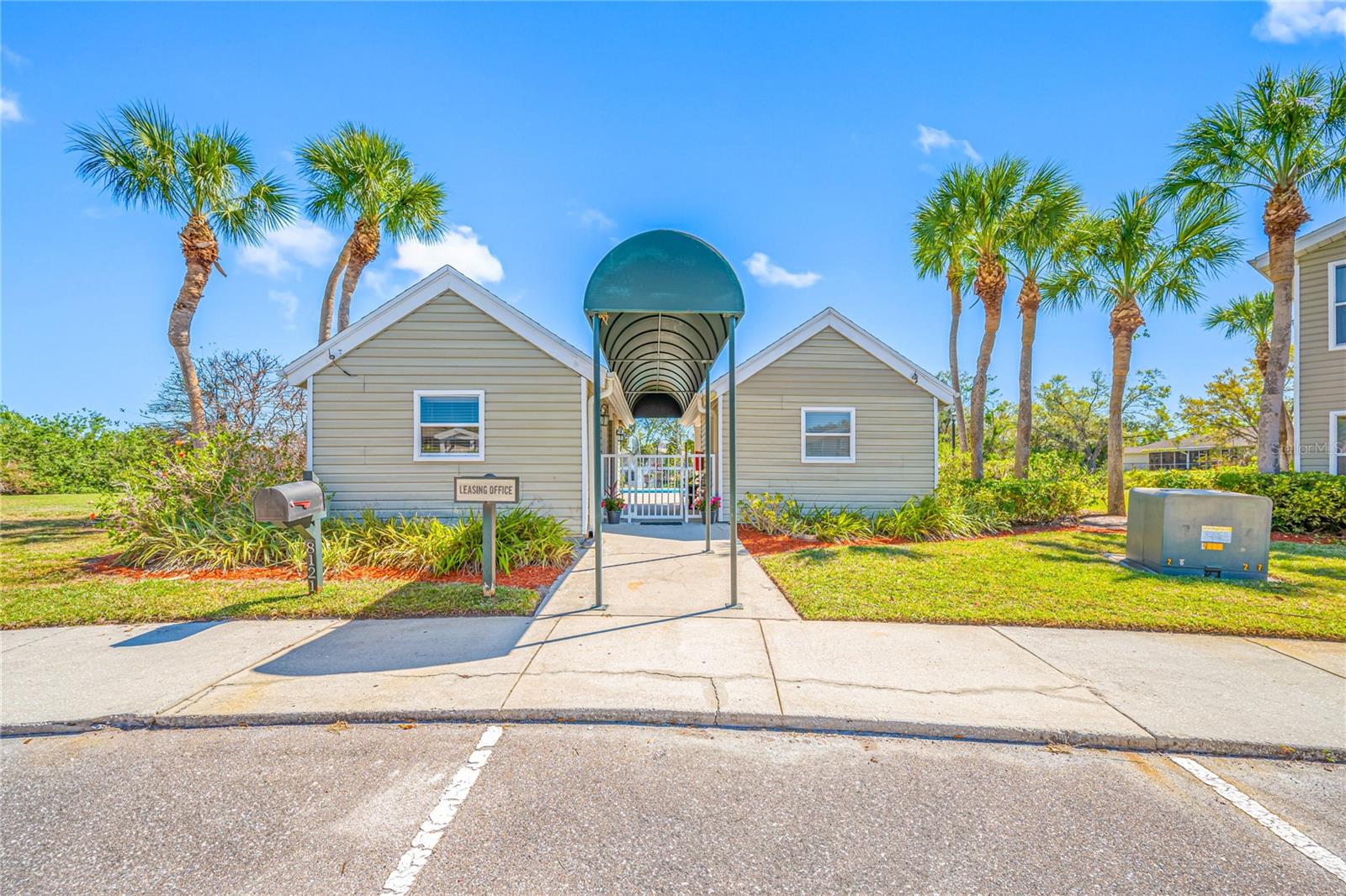 Image 15 of 19 For 8122 45th Court E 6