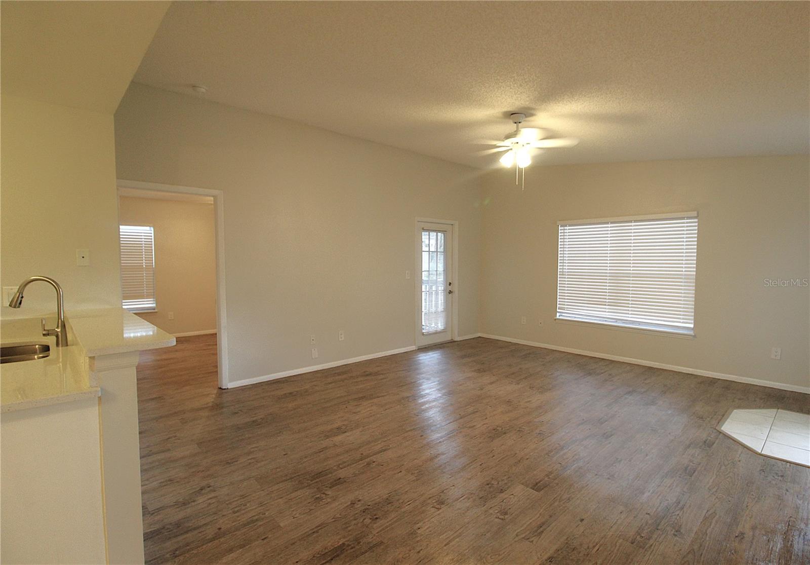 Image 6 of 19 For 8122 45th Court E 6