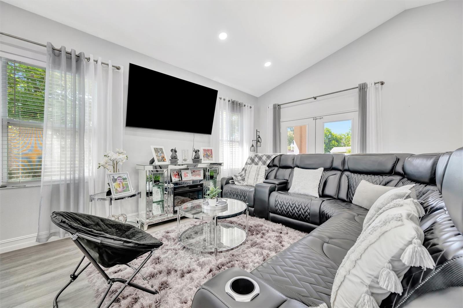 Image 13 of 54 For 2504 Florida Boulevard