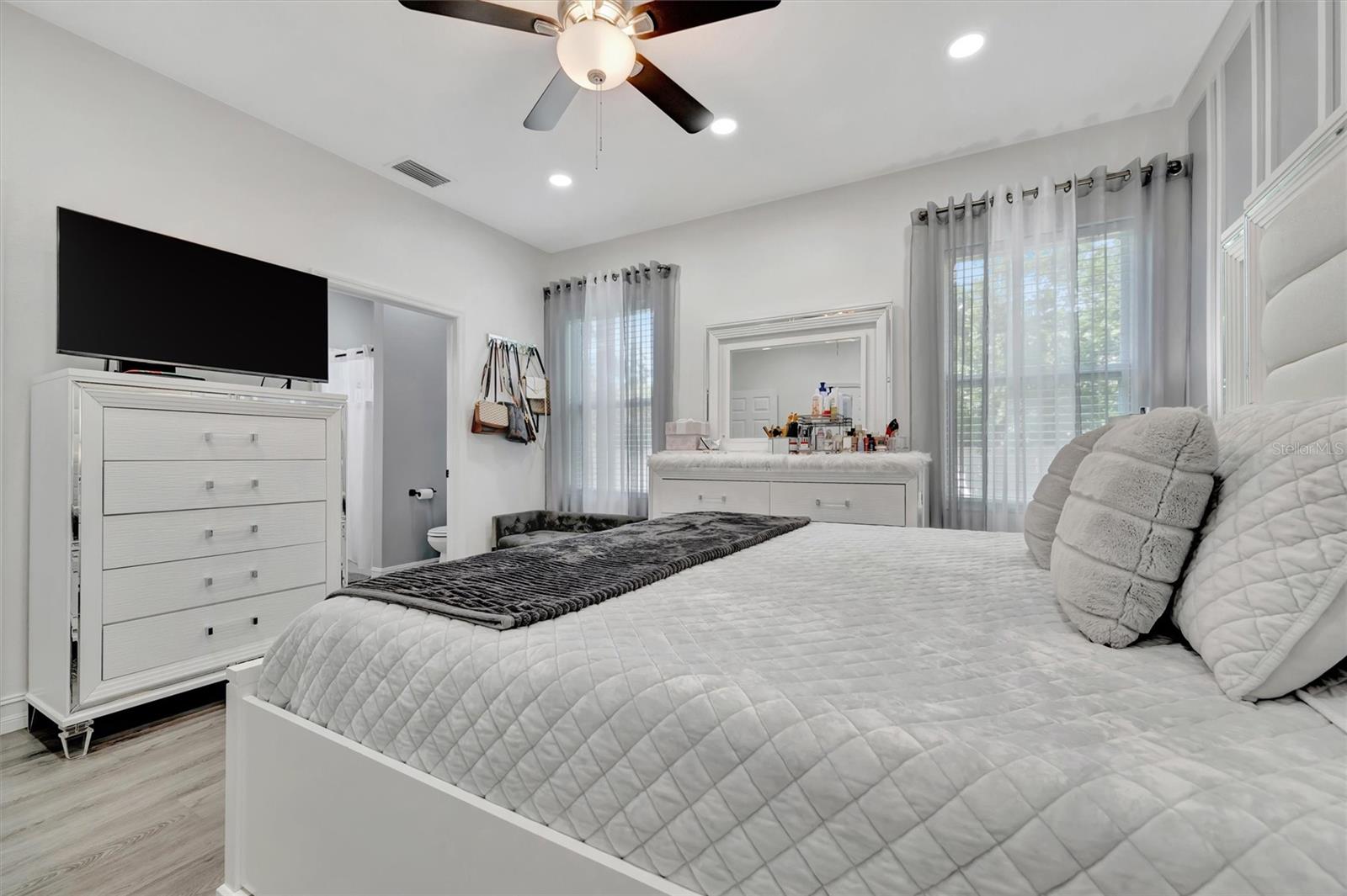 Image 33 of 54 For 2504 Florida Boulevard