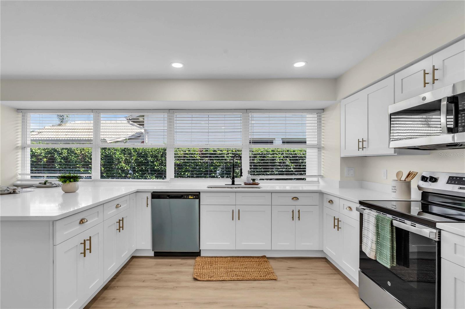 Image 7 of 25 For 4613 Muirfield Dr