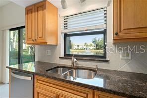 Image 21 of 52 For 5259 Heron Way 103