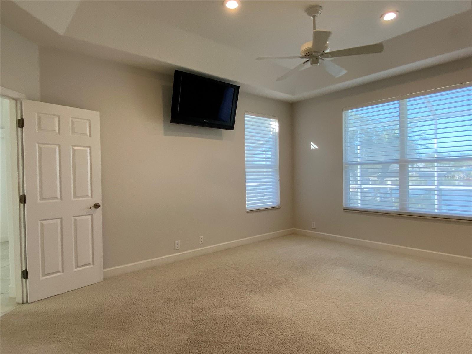 Image 22 of 39 For 3807 2nd Drive Ne