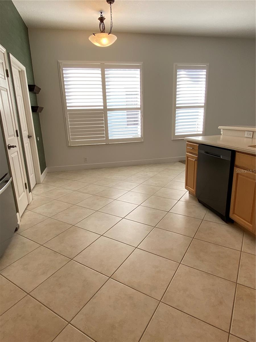 Image 23 of 39 For 3807 2nd Drive Ne