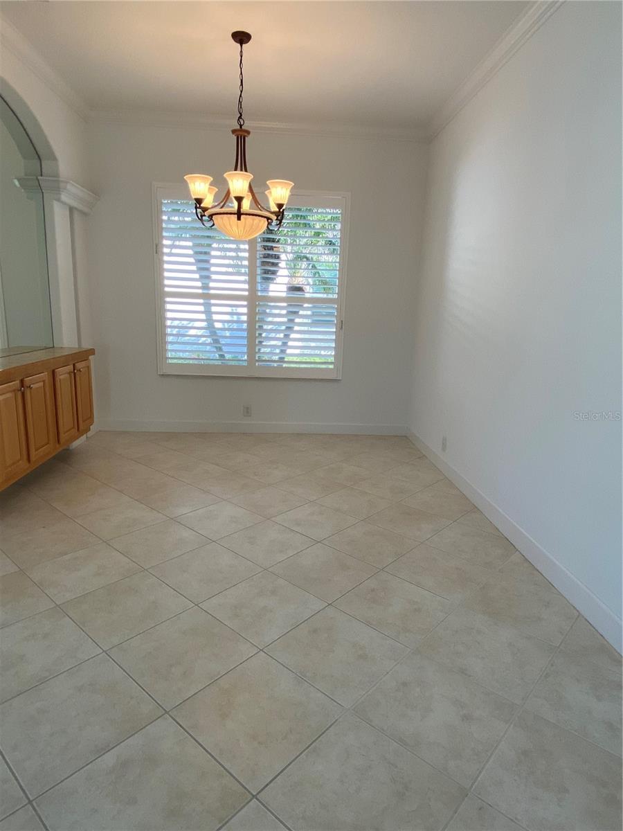 Image 29 of 39 For 3807 2nd Drive Ne