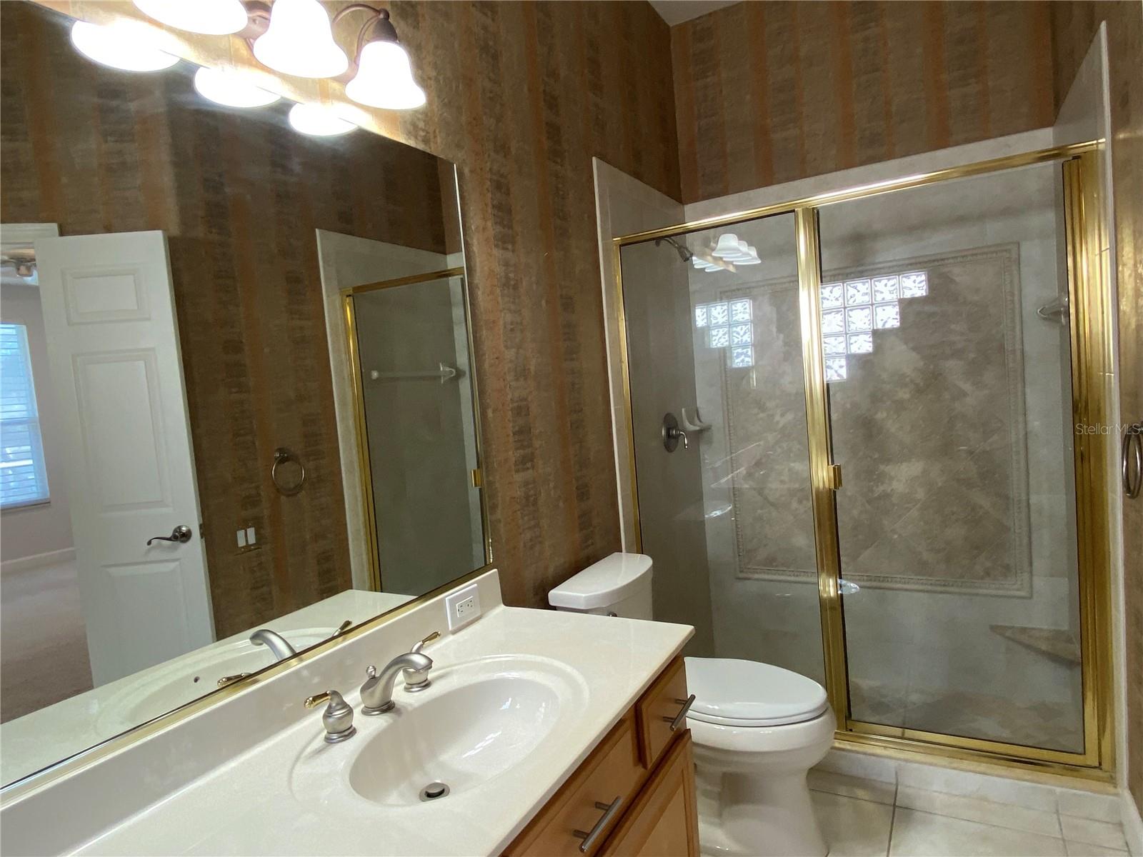 Image 34 of 39 For 3807 2nd Drive Ne