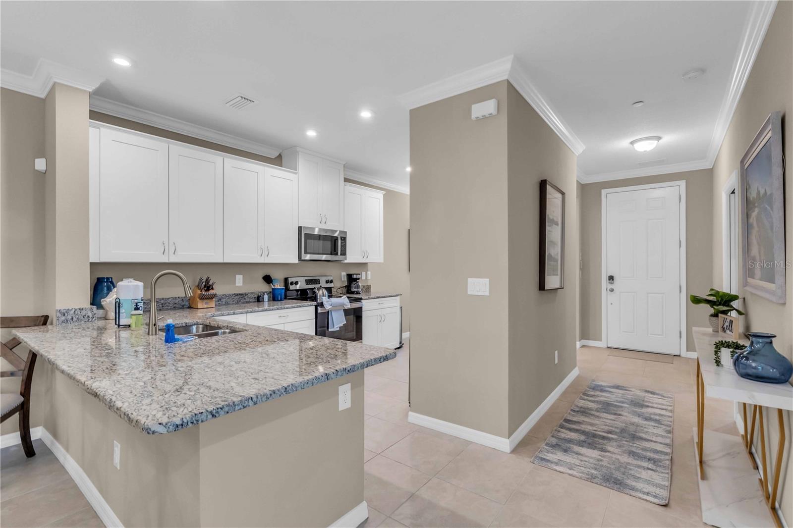 Image 11 of 46 For 12413 Osorio Court 101