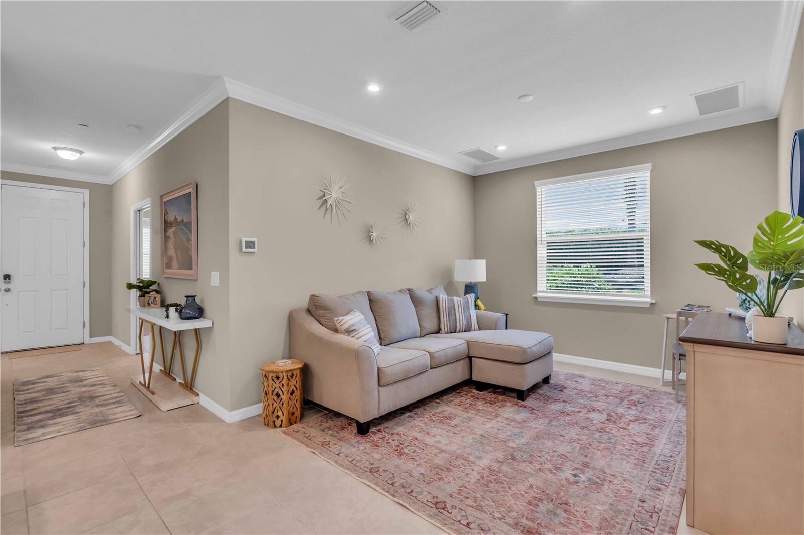 Image 14 of 46 For 12413 Osorio Court 101