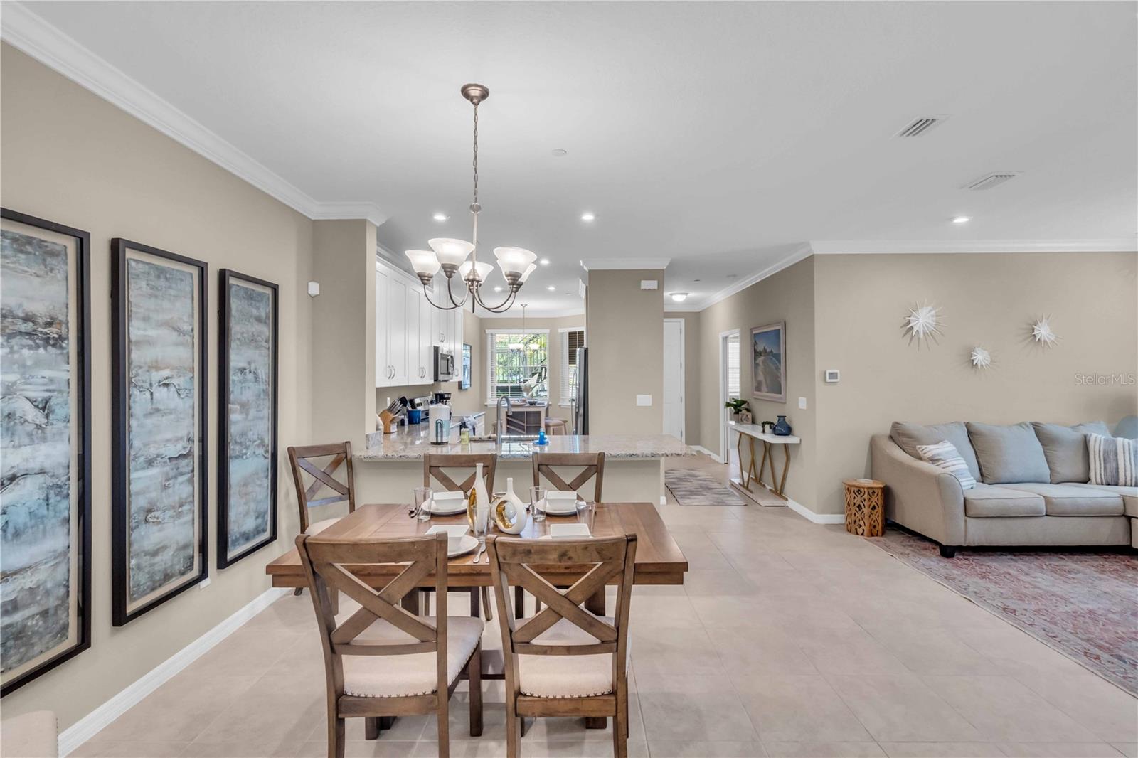 Image 24 of 46 For 12413 Osorio Court 101
