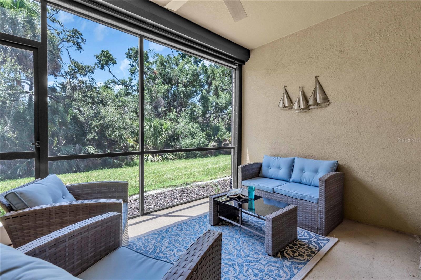 Image 25 of 46 For 12413 Osorio Court 101