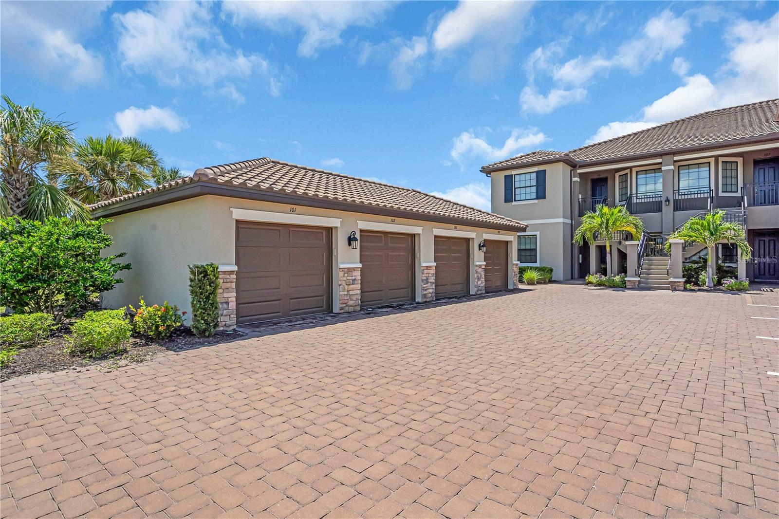 Image 34 of 46 For 12413 Osorio Court 101