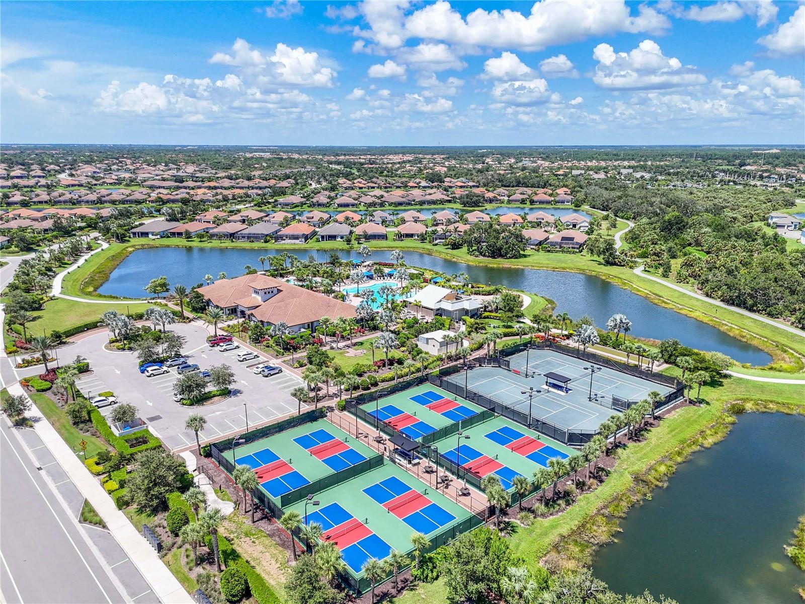 Image 39 of 46 For 12413 Osorio Court 101
