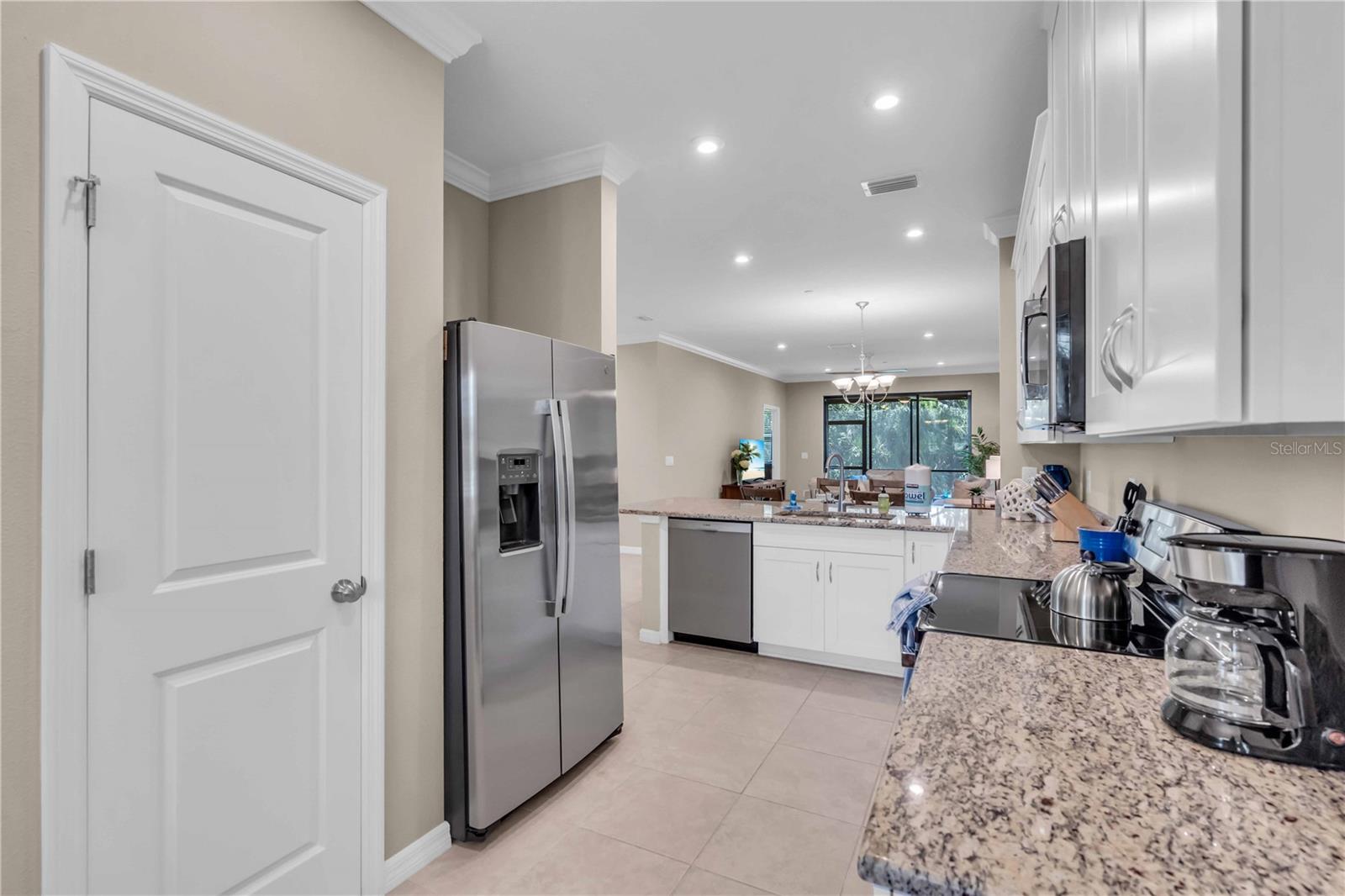 Image 7 of 46 For 12413 Osorio Court 101