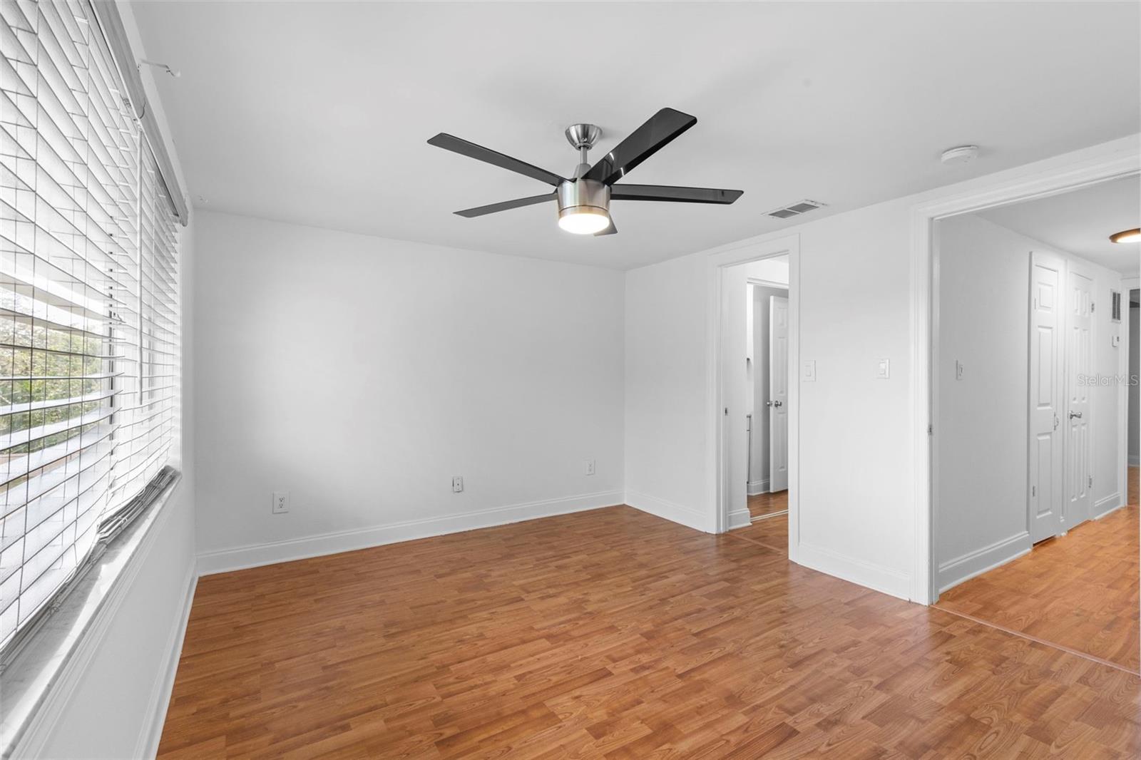 Image 23 of 47 For 7523 Pitch Pine Circle  184